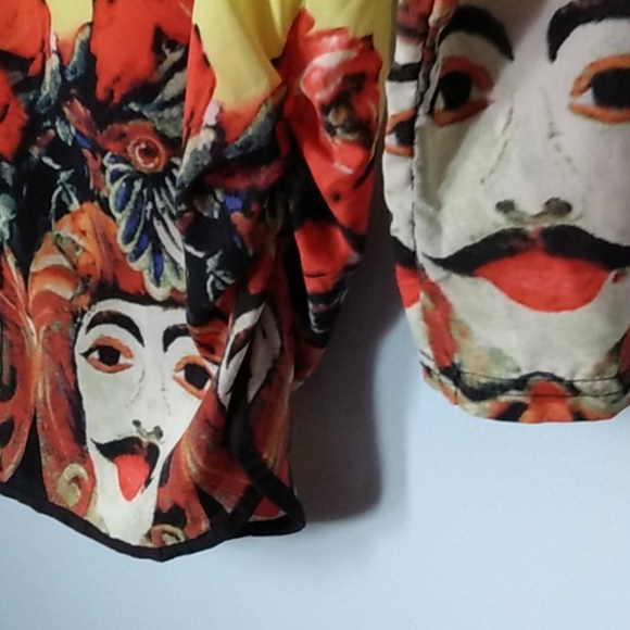 Blousel - Picture 2 of 3